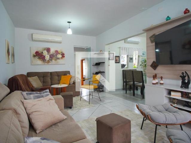 Casa aluguel em Região Geográfica Imediata de Porto Alegre, Região Metropolitana de Porto Alegre