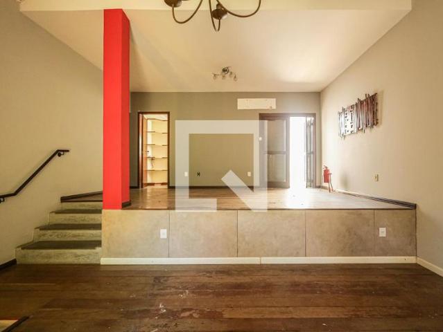 Casa aluguel em Região Geográfica Imediata de Porto Alegre, Região Metropolitana de Porto Alegre