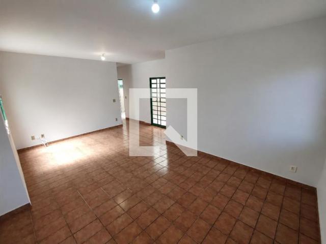 Casa aluguel em Região Geográfica Imediata de Uberlândia, Oliveira Fortes