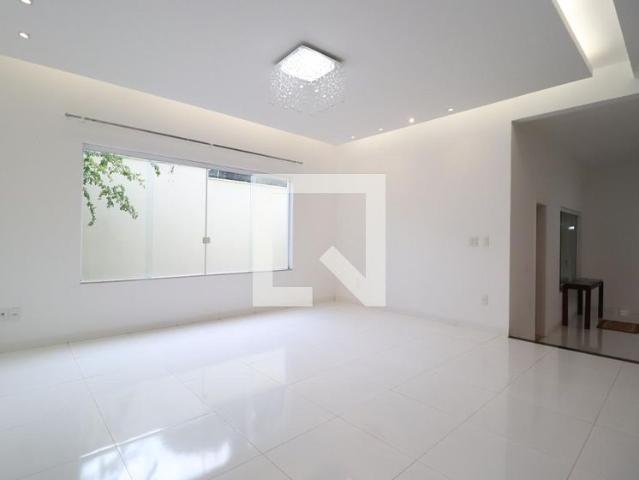 Casa aluguel em Uberlândia, Jardim Karaíba