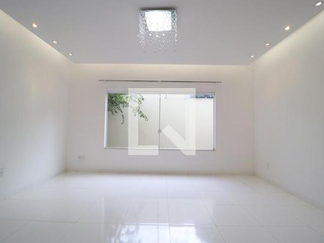 Casa aluguel em Região Geográfica Imediata de Uberlândia, Oliveira Fortes