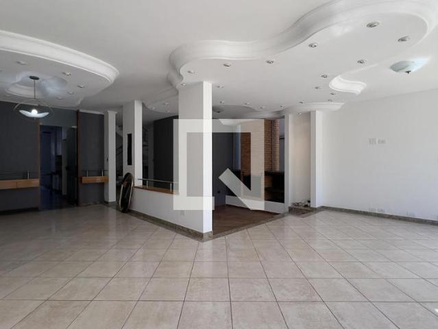 Casa aluguel em Região Imediata de São Paulo, Região Metropolitana de São Paulo