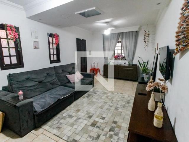 Casa aluguel em Região Imediata de São Paulo, Região Metropolitana de São Paulo