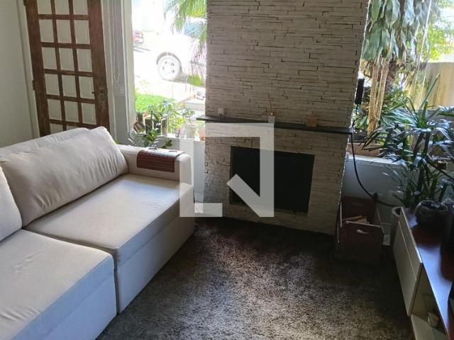 Casa aluguel em Taboão da Serra