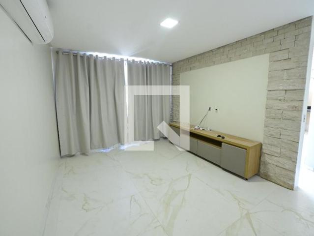 Casa aluguel em Região Geográfica Imediata de Goiânia, Goiânia