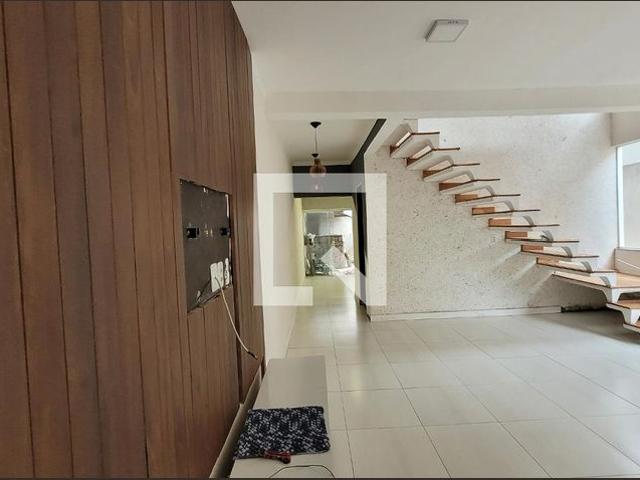 Casa aluguel em Região Imediata de São Paulo, Região Metropolitana de São Paulo
