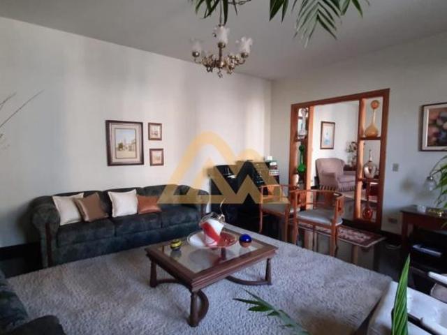 Casa venda em Jardim Centenário, Poços de Caldas