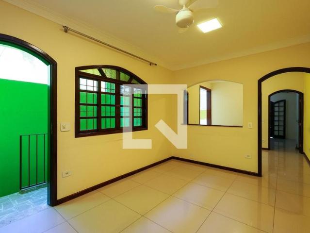 Casa aluguel em Região Imediata de São Paulo, Região Metropolitana de São Paulo