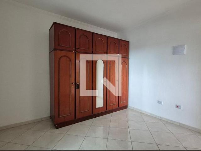 Casa aluguel em Aglomerado Fazendinha, Santo André
