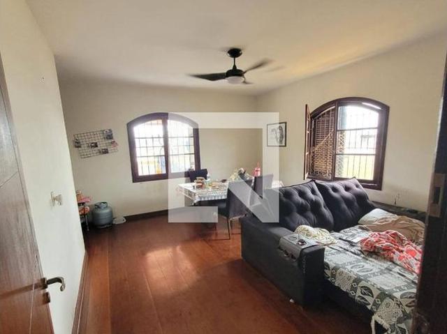 Casa aluguel em Região Imediata de São José dos Campos, Região Metropolitana do Vale do Paraíba e Litoral Norte