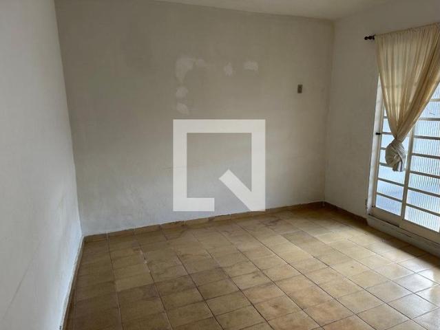 Casa aluguel em Região Imediata de São José dos Campos, Região Metropolitana do Vale do Paraíba e Litoral Norte