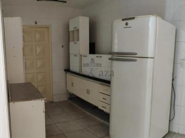 Casa venda em Região Imediata de São José dos Campos, Região Metropolitana do Vale do Paraíba e Litoral Norte