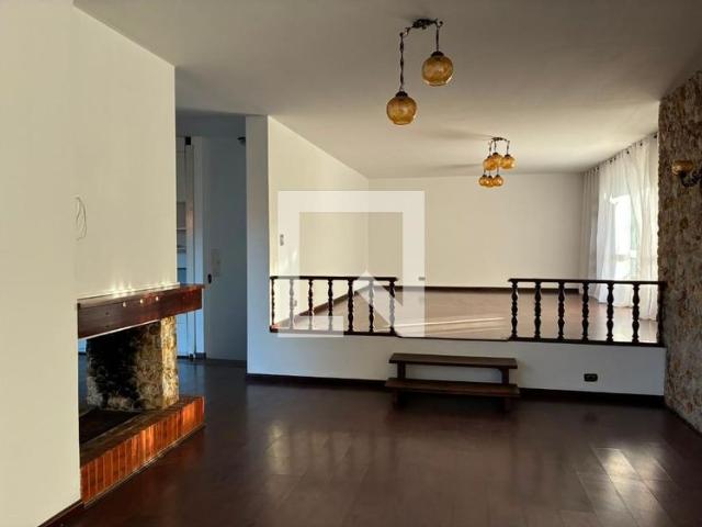 Casa aluguel em Região Geográfica Imediata de Curitiba, Região Metropolitana de Curitiba