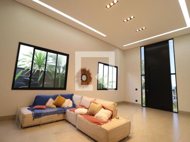 Casa aluguel em Região Geográfica Imediata de Uberlândia, Oliveira Fortes