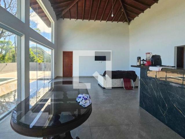 Casa aluguel em Região Imediata de Santos, Região Metropolitana da Baixada Santista
