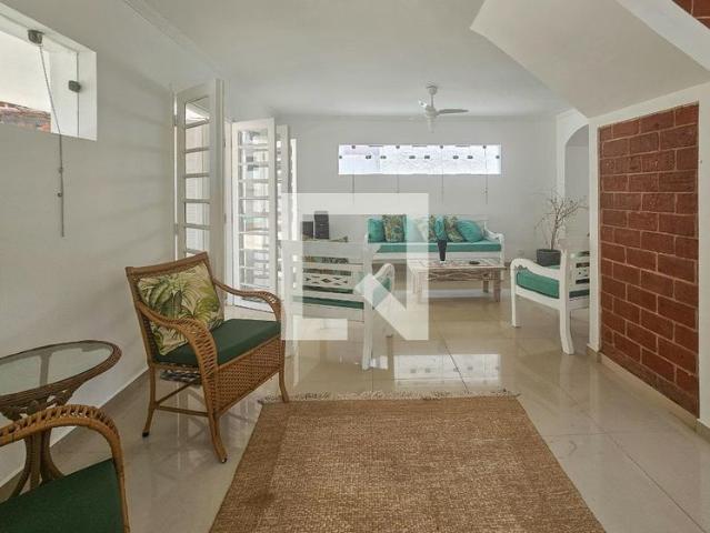 Casa aluguel em Região Imediata de Santos, Região Metropolitana da Baixada Santista
