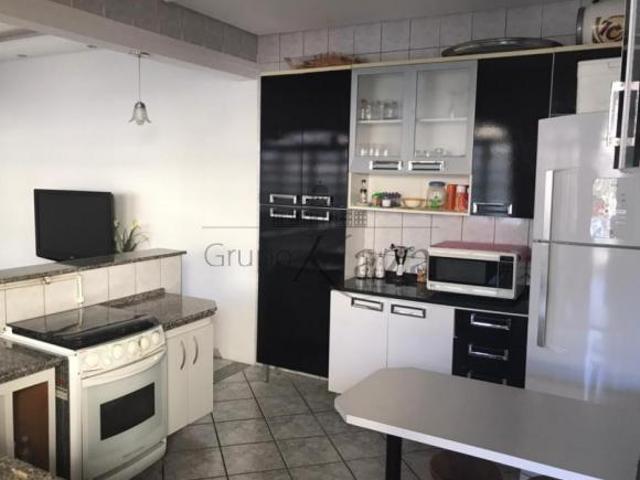 Casa venda em Região Imediata de São José dos Campos, Região Metropolitana do Vale do Paraíba e Litoral Norte
