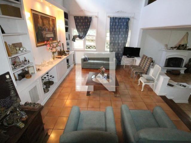 Casa aluguel em Região Imediata de São José dos Campos, Região Metropolitana do Vale do Paraíba e Litoral Norte