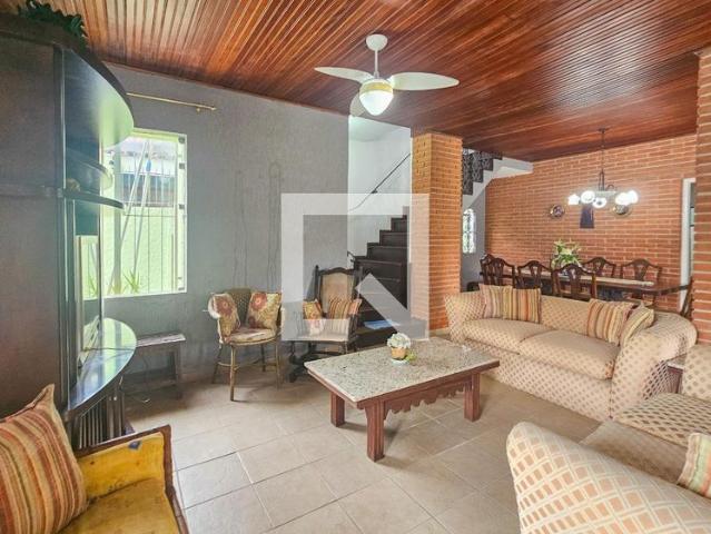 Casa aluguel em Região Imediata de Santos, Região Metropolitana da Baixada Santista