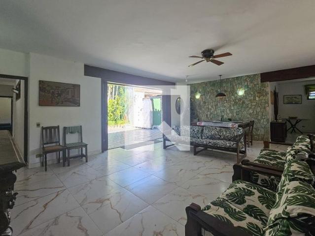 Casa aluguel em Região Imediata de Santos, Região Metropolitana da Baixada Santista