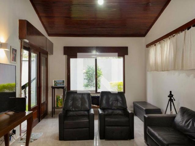 Casa aluguel em Região Imediata de Santos, Região Metropolitana da Baixada Santista