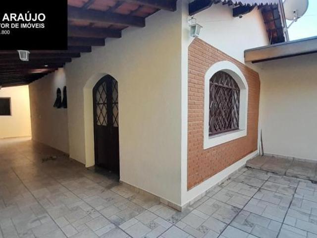 Casa venda em Região Imediata de Taubaté-Pindamonhangaba, Região Metropolitana do Vale do Paraíba e Litoral Norte