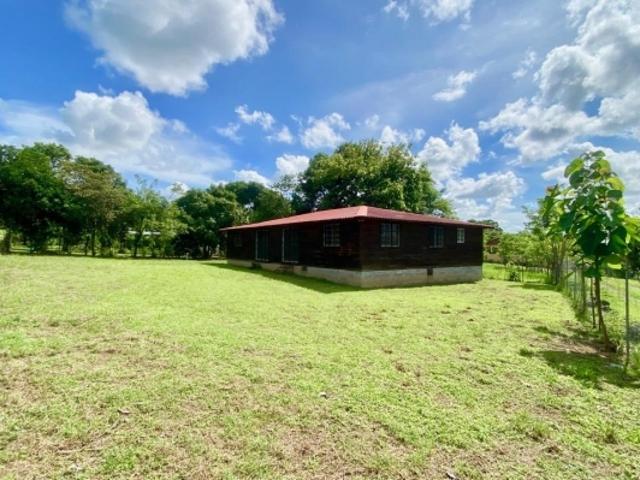 Casa 4 recamaras en zona tranquila