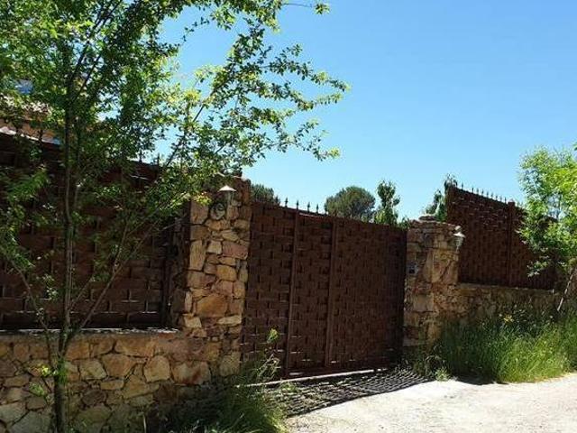 Casa en alquiler en El Berrueco, Madrid
