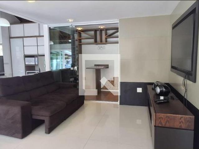 Casa aluguel em Região Geográfica Imediata de Florianópolis, Desterro