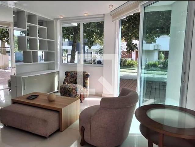 Casa aluguel em Região Geográfica Imediata de Florianópolis, Desterro