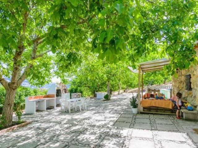 Casa en alquiler en Torres, Andalucía