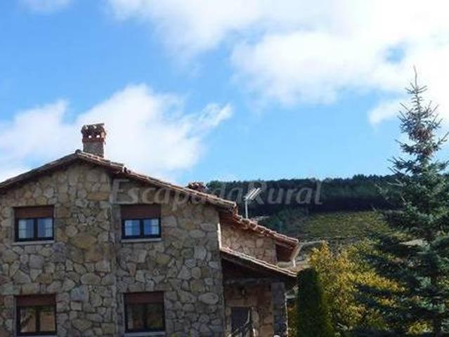 Casa en alquiler en Hoyos Del Espino, Castilla y León