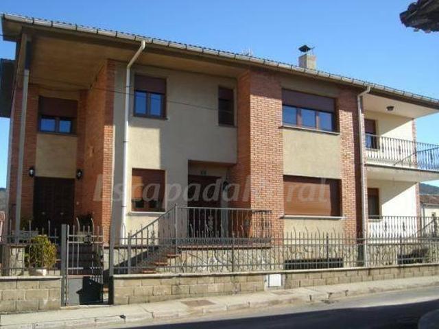 Casa en alquiler en Boñar, León
