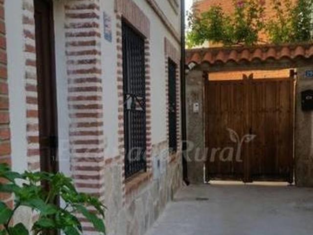 Casa en alquiler en Navaluenga, Castilla y León