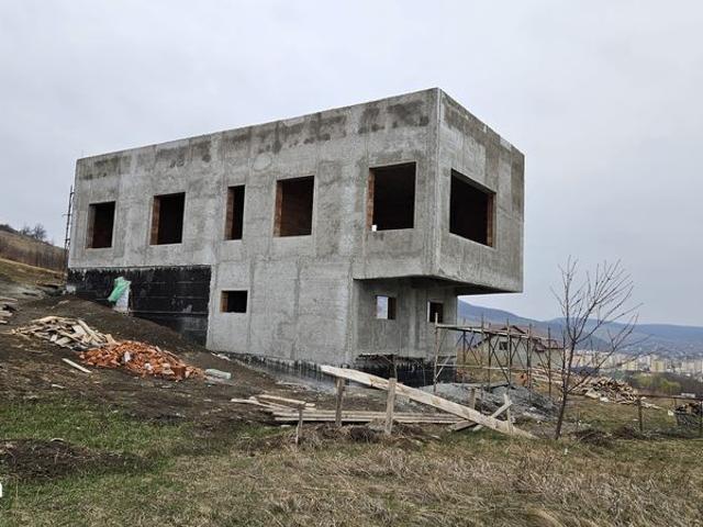 Casă vânzări în Piatra Neamt