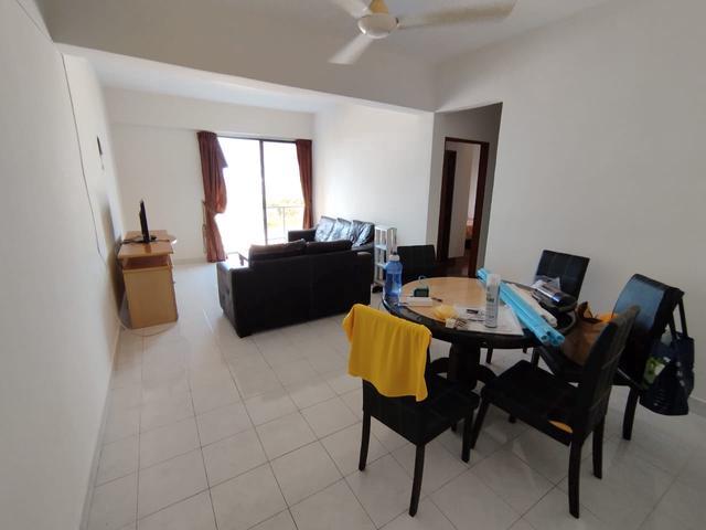 Condominium for sale in Malaka