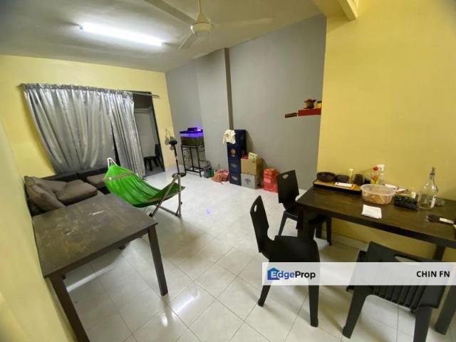 Condominium for sale in Malaka