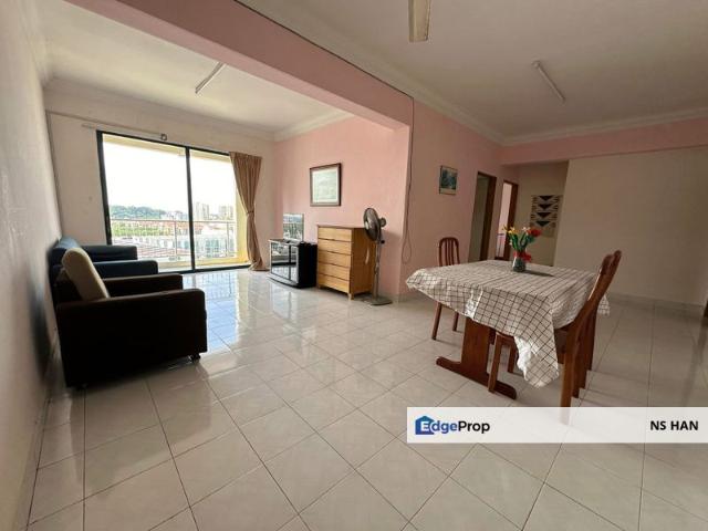Condominium for sale in Malaka