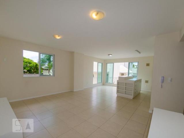 Casa aluguel em Região Geográfica Imediata de Florianópolis, Desterro