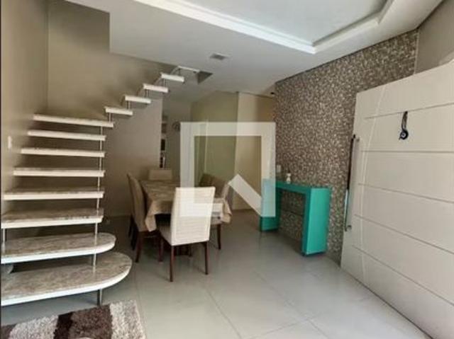 Casa aluguel em Região Geográfica Imediata de Florianópolis, Desterro