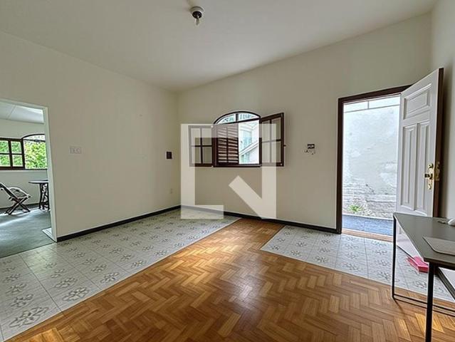 Casa aluguel em Região Geográfica Imediata de Belo Horizonte, Região Metropolitana de Belo Horizonte
