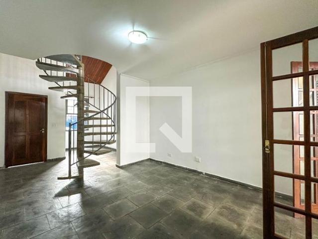 Casa aluguel em Região Imediata de São Paulo, Região Metropolitana de São Paulo