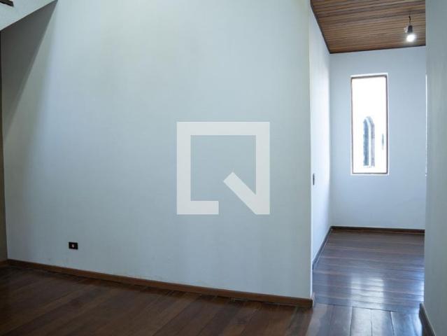 Casa aluguel em Região Geográfica Imediata do Rio de Janeiro, Região Metropolitana do Rio de Janeiro