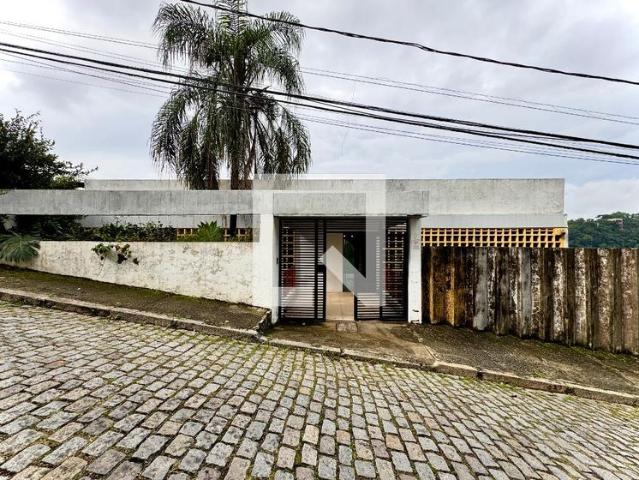 Casa aluguel em Região Geográfica Imediata do Rio de Janeiro, Região Metropolitana do Rio de Janeiro
