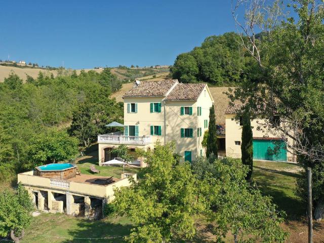 Casa in vendita a Marche, Fermo