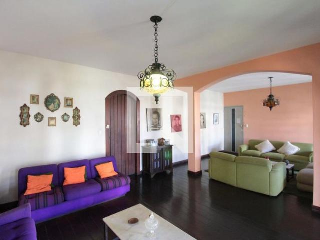 Casa aluguel em Região Geográfica Imediata de Belo Horizonte, Região Metropolitana de Belo Horizonte