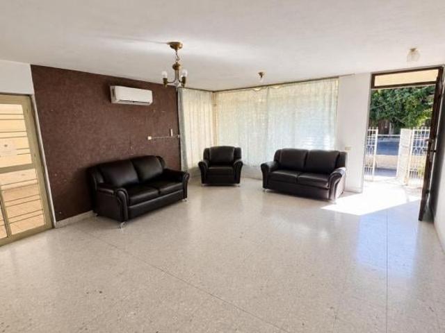 Casa en venta en Centro, Linares