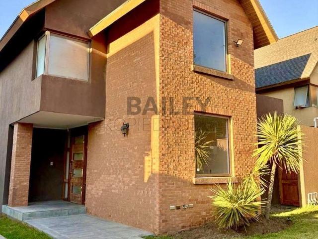 Casa Lomas De Montemar 5d 4b