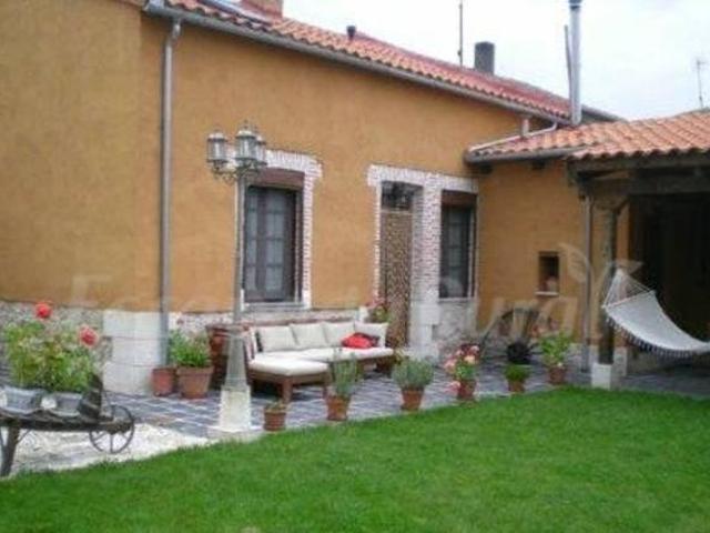 Casa en alquiler en Santibáñez De Valcorba, Castilla y León