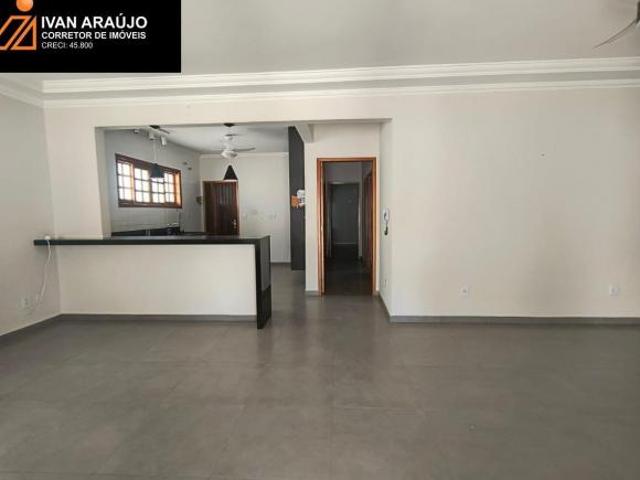 Casa venda em Região Imediata de Taubaté-Pindamonhangaba, Região Metropolitana do Vale do Paraíba e Litoral Norte